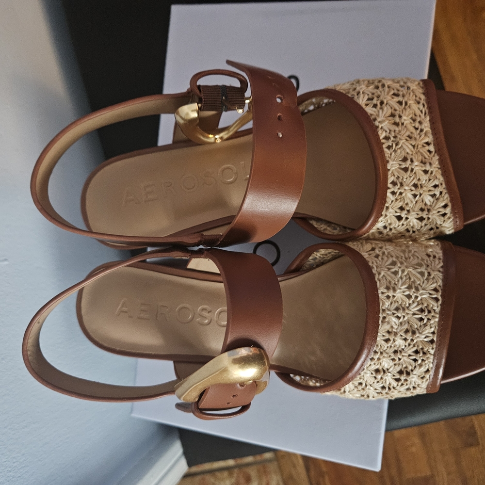 SOLD......AEROSOLES Brown and Cream Sandals with Leather Straps